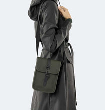 Load image into Gallery viewer, Rains Flight Bag – Green